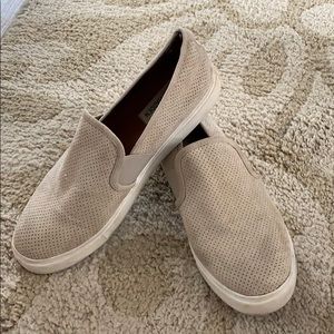 Steve Madden slip ons
